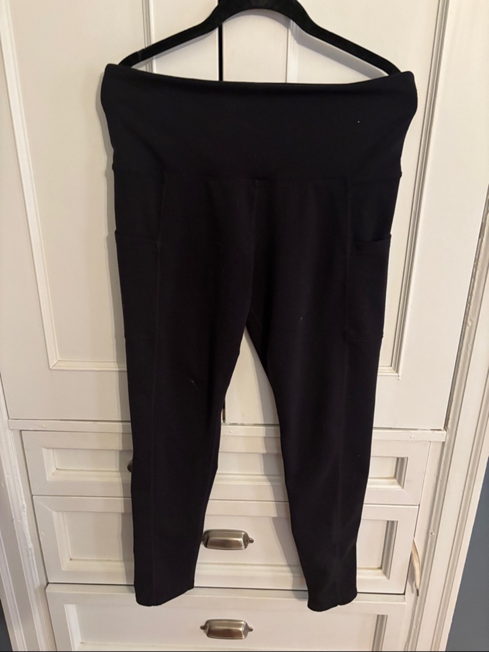 Tuff Athletics Black Cropped High-Rise Pocket Leggings